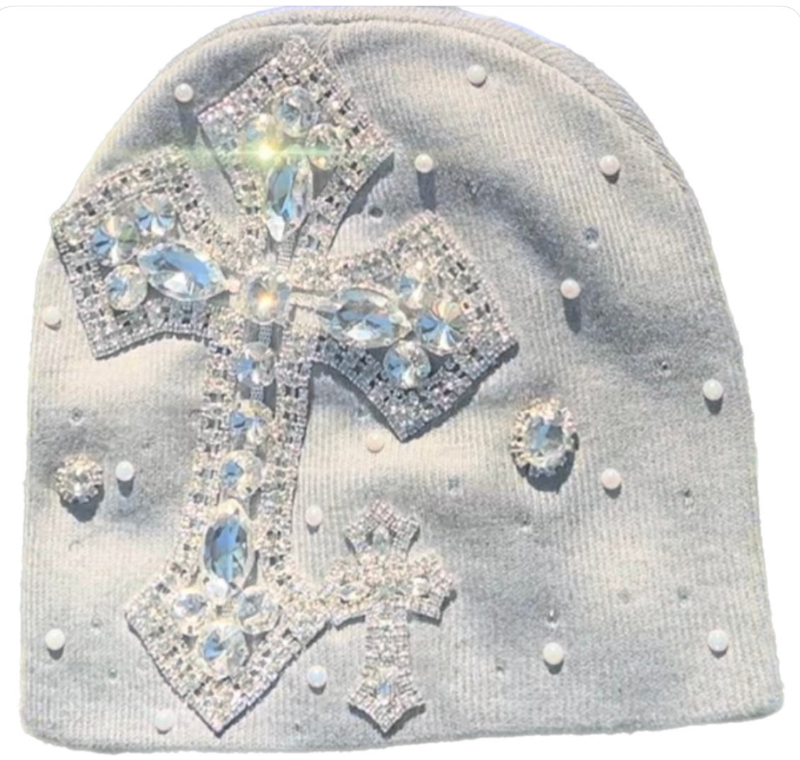 Grey Rhinestone Cross Beanie – Shelikemyjeans