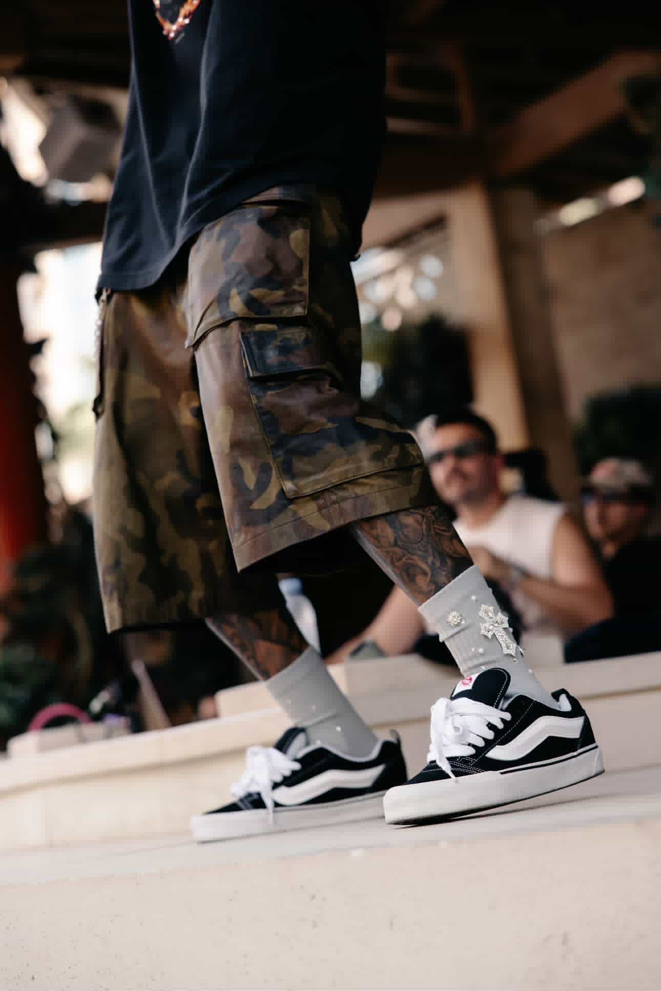 White cross socks (1 pair)